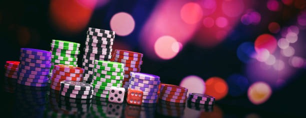 Poker chips and cards on hajitoto slot live table